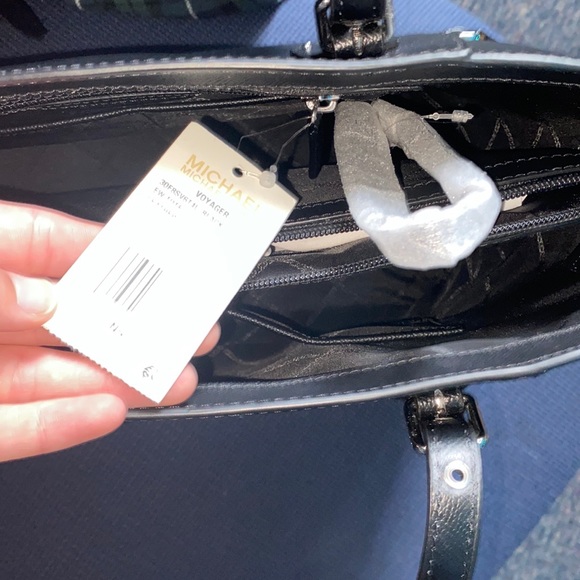 🔥NWT🔥 Michael Kors Tote - Picture 7 of 7